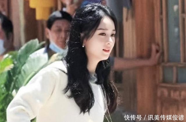  杨紫|杨紫换成了赵丽颖，你觉得她在中餐厅里的表现，能超过前任吗？