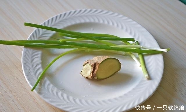 中秋|螃蟹鲜美又不掉腿的窍门你会吗,比清蒸还要实用,中秋家宴少不了