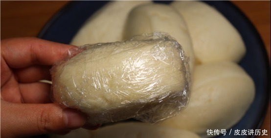 馒头|馒头保存别只会放冰箱了,教你一招,放1个月一样不发霉、不干硬