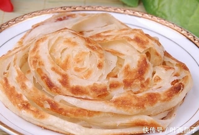 烙饼|烙饼又硬又厚?厨师告诉我:记住这三点,确保烤好的蛋糕又脆又薄!