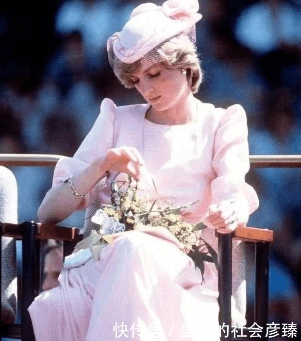 戴安娜|戴安娜王妃老照片, 明媚的笑容难掩心中的落寞, 图五让人心碎不已