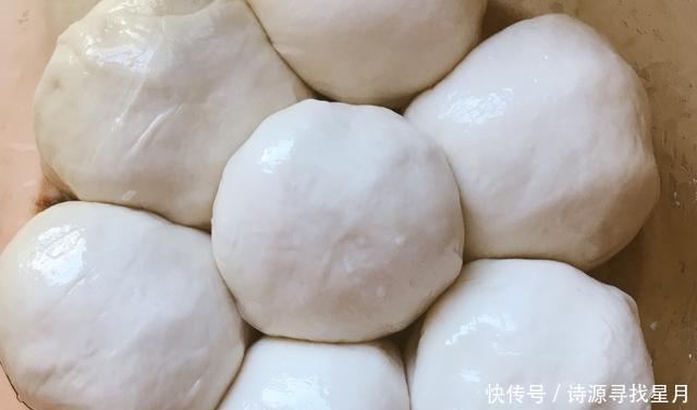 柔软|烙饼这样做才好吃，柔软多层，外酥里嫩，出锅瞬间被抢光，真香