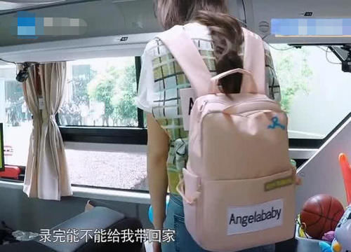 节目组|成员们在玩游戏,谁注意baby在干嘛难怪节目组不给单人镜头