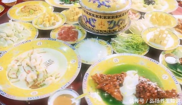 美食|《明侦》收官美食聚会,肖战陪你过情人节,但这一点令粉丝失望!