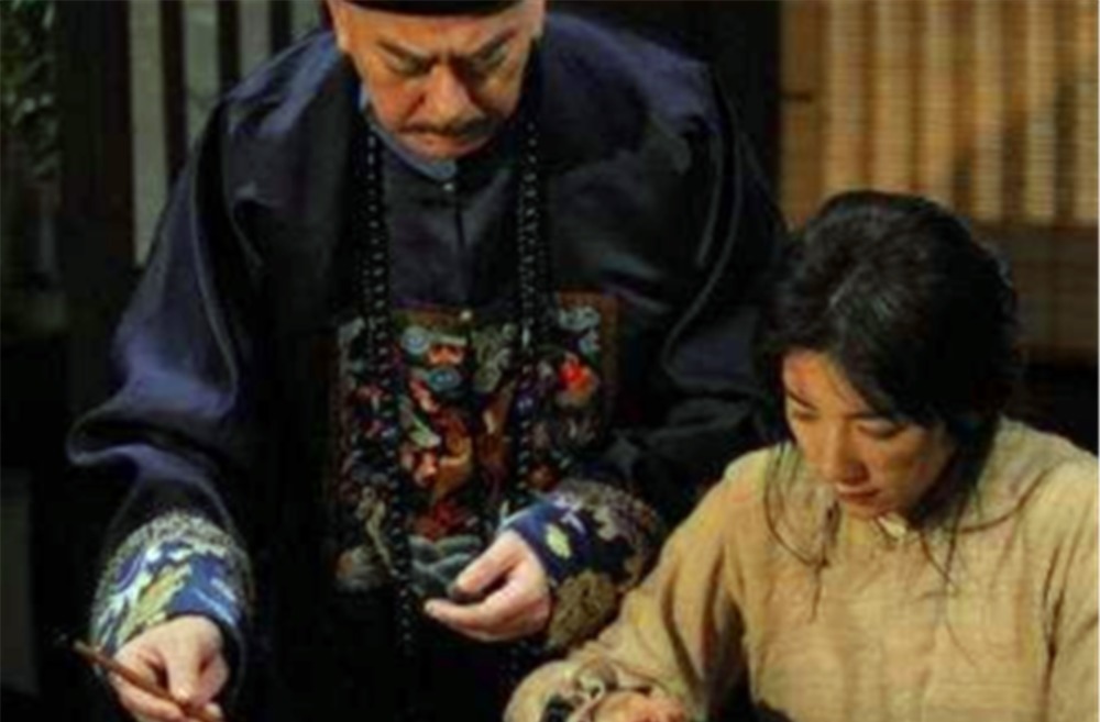 自杀身亡|秋瑾遇害后，为何杀害她的县令李钟岳会自杀身亡？