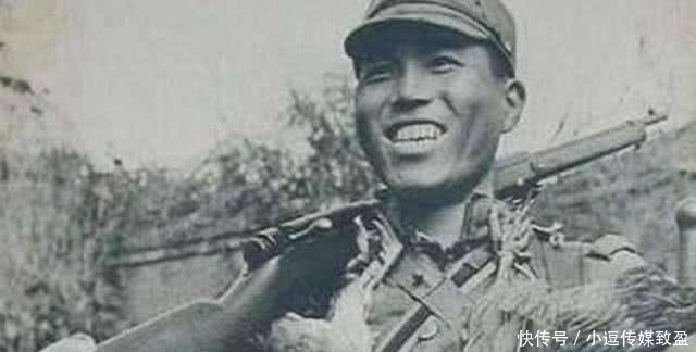 满洲|日本人统治下的满洲:官员抽完鸦片喝人奶,小孩抽鸦片还可以打折