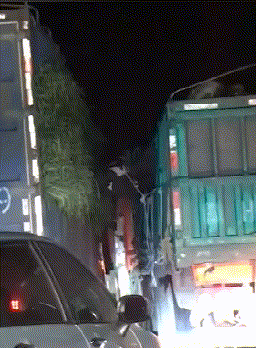  GIF|搞笑GIF：妹子，你就别扯淡了，我以为你要洗衣服呢