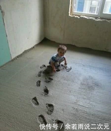 火车|妹子，在火车上能不能注意下睡姿，太尴尬了，没人提醒你吗