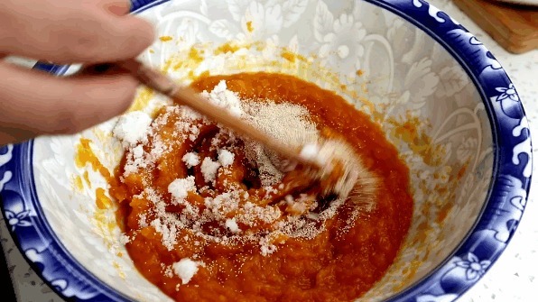  肉夹馍|这种南瓜千层饼，在家就能做，口感独特，馅料丰富，比肉夹馍还香