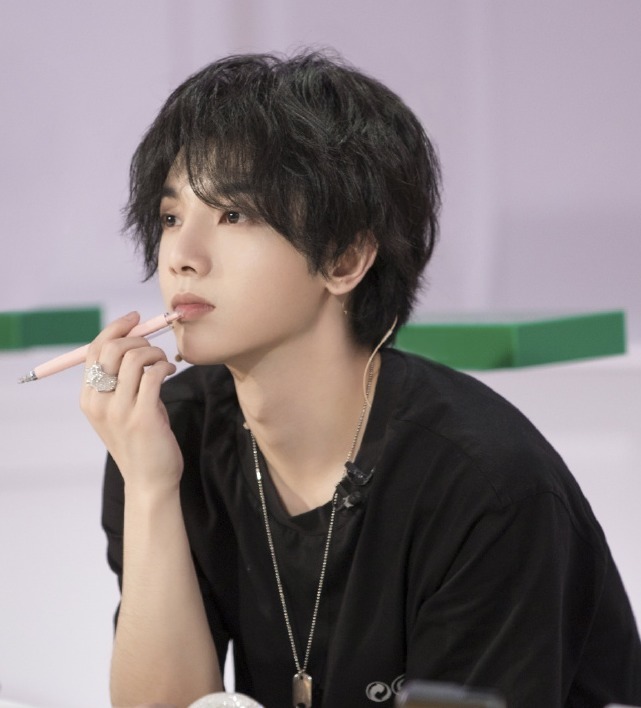 宋丹丹|叫“宋丹丹”显得生疏,叫“丹丹”不太尊重,华晨宇的叫法很圈粉