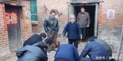 跪下|跪天跪地跪父母丨跪下那一刻父母老泪纵横
