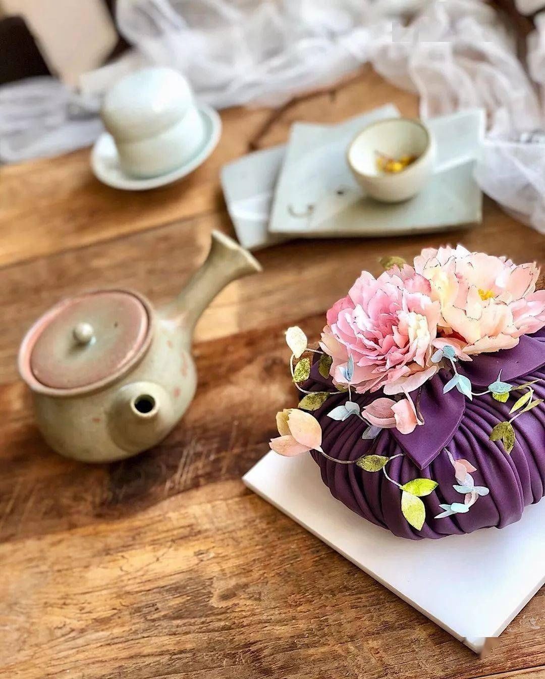 包袱蛋糕|脑洞太大韩国小姐姐晒神秘蛋糕,引百万粉丝每天催更太美了,每一张都让我流口水…