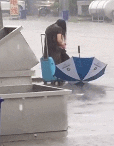 GIF|搞笑GIF：这是我见过最帅的小魔仙，非常的迷人