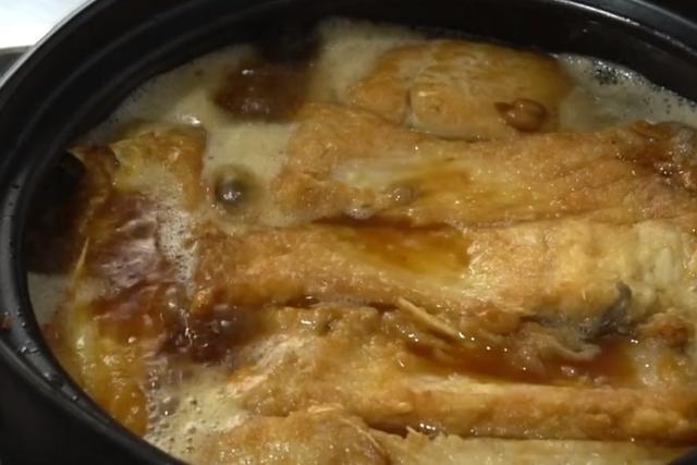  清洗干净|鲤鱼最过瘾的吃法，不加水煮不用蒸，鲜嫩无腥味，5斤鱼一顿解决