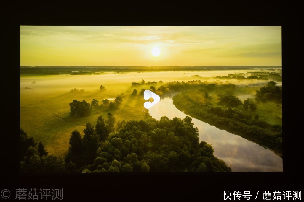 Vogue|轻松打造家庭影院,畅享极致影音体验、峰米Vogue Pro家用投影机 评测