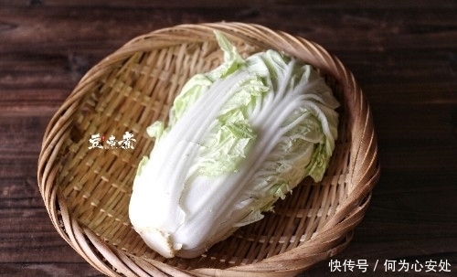 技巧|醋熘白菜，不是醋炒白菜那么简单，要想好吃还香，这些技巧要懂得