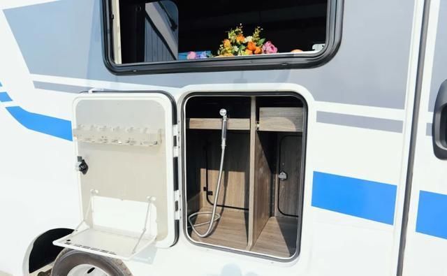 巡疆|飞翔巡疆者国六底盘六乘六卧你想要的全都有